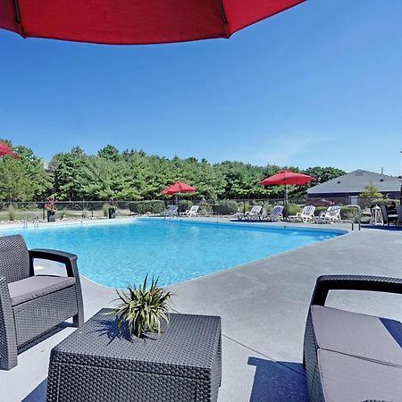 Blue Creek Inn Waretown Экстерьер фото